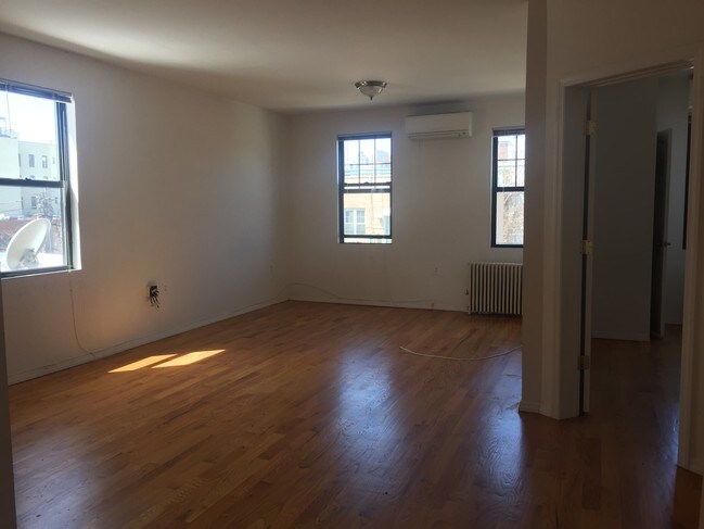 Building Photo - 3457 9th St