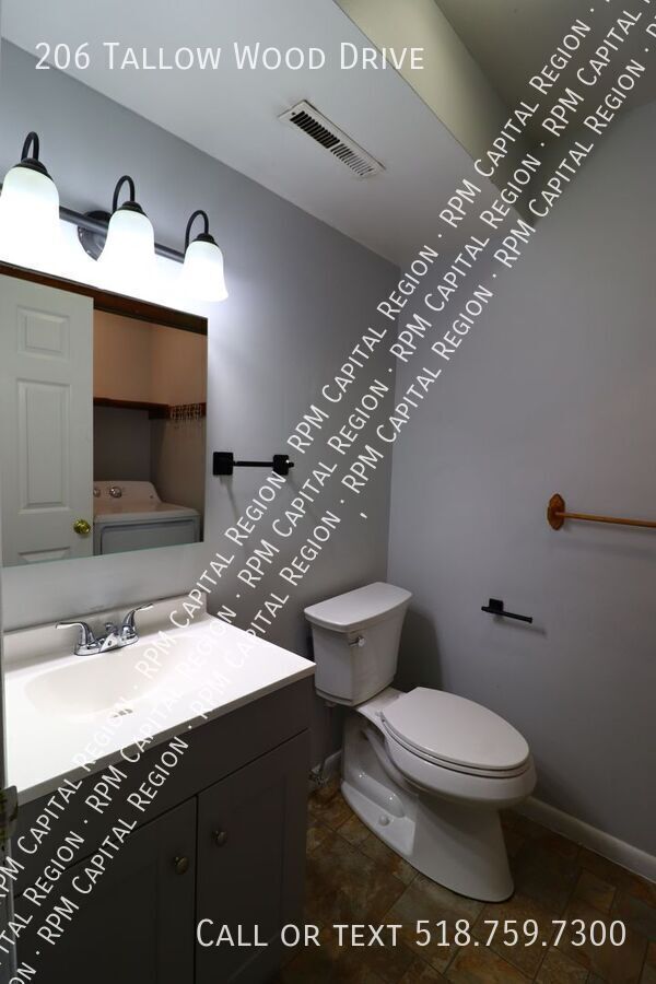 Foto del edificio - 206 Tallow Wood Dr