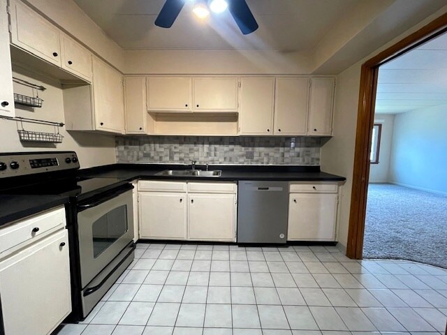 Foto del edificio - 3817 W 123rd St