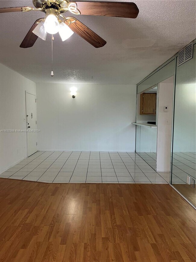 Foto del edificio - 5981 Washington St