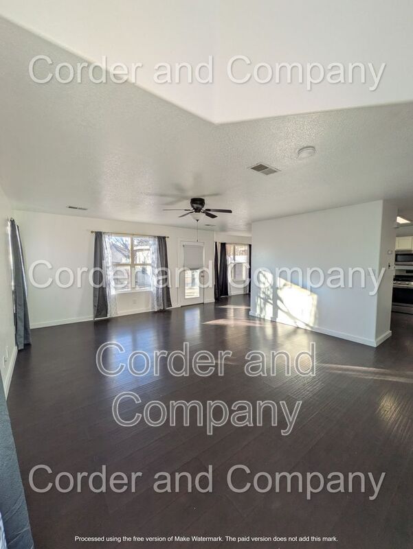 Foto del edificio - 8000 Vista Estrella Ln SW