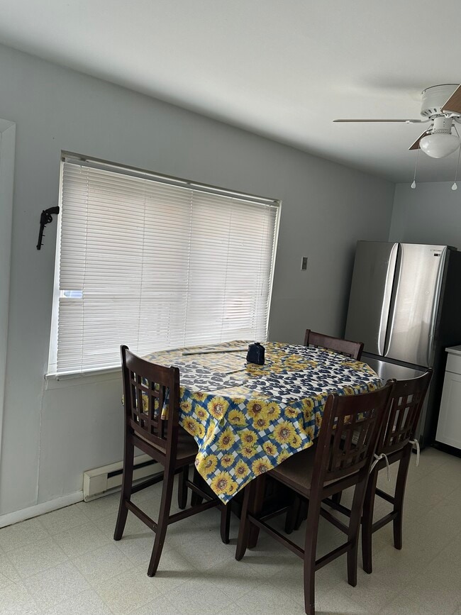 Building Photo - 108 S 22nd St