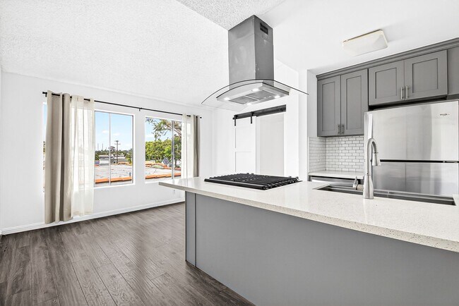 Foto del edificio - 3901 E 11th St