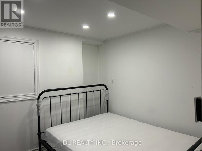 Building Photo - 153 Morningview Trail