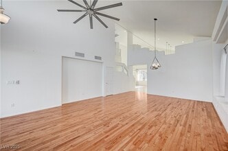 Building Photo - 57 Voltaire Ave