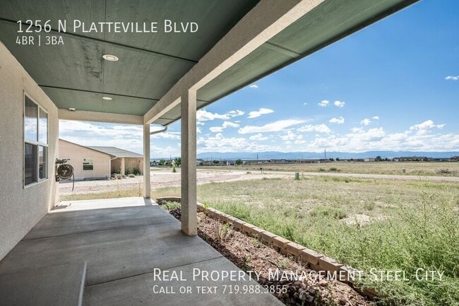 Foto del edificio - 1256 N Platteville Blvd