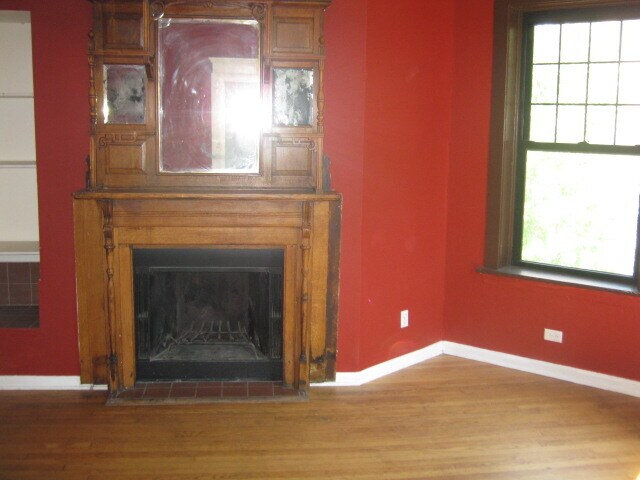 Building Photo - 5120 N Kenmore Ave