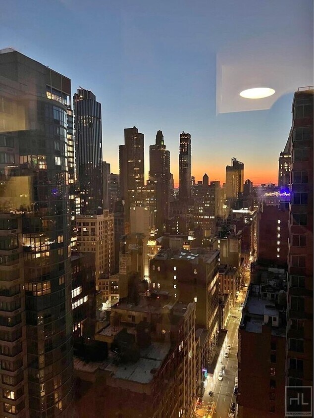 Foto del edificio - SIXTH AVENUE