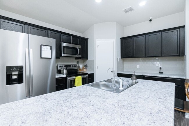 Foto del edificio - 4614 Heathers Cross