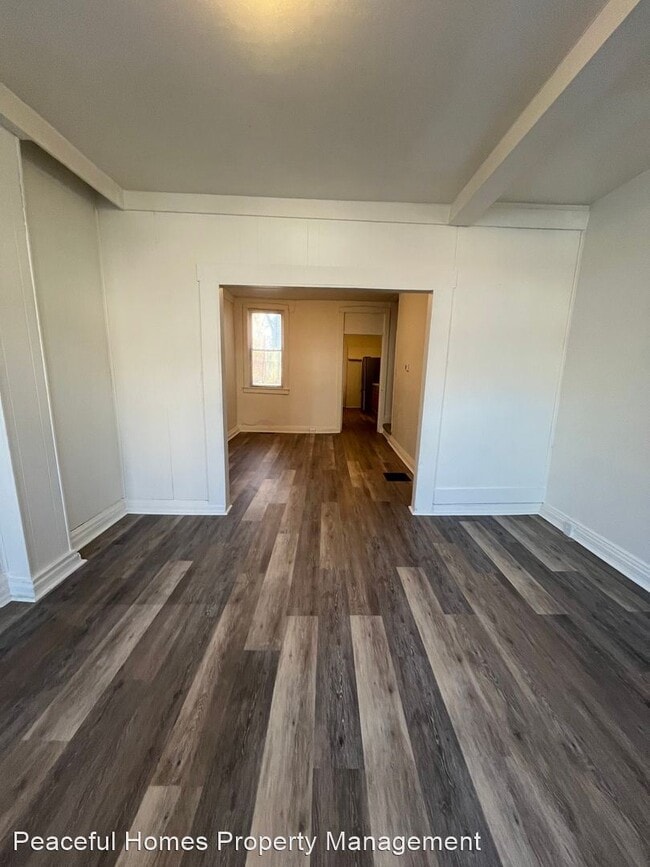 Building Photo - 4 br, 1 bath House - 444 W King St
