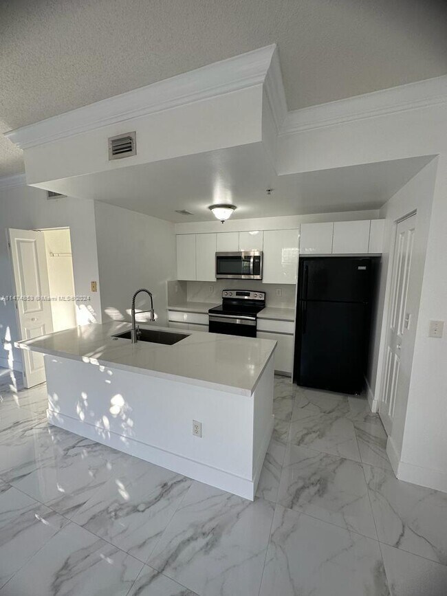 Foto del edificio - 5820 W Sample Rd