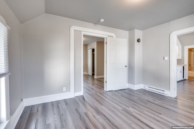 Foto del edificio - 2726 W Spencer St