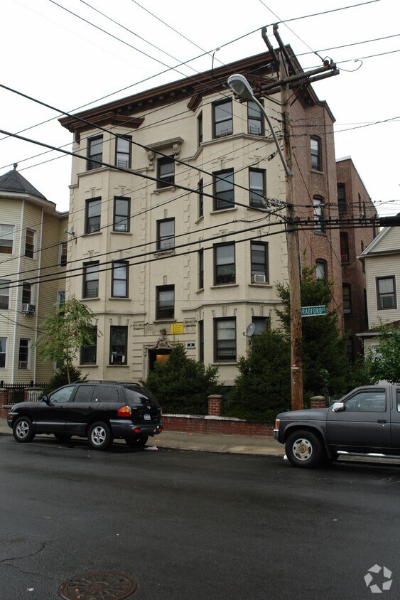 Building Photo - 63 Radford St