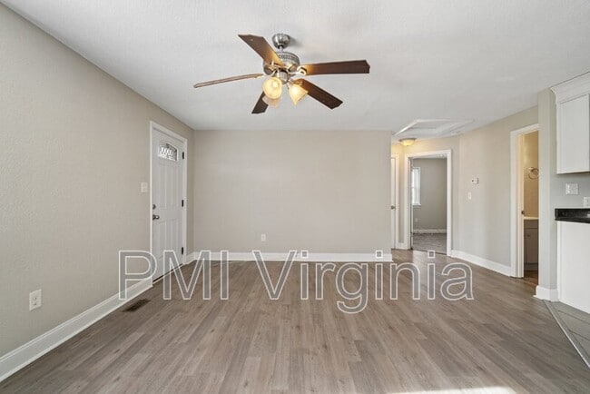 Building Photo - 256 Burgoyne Rd