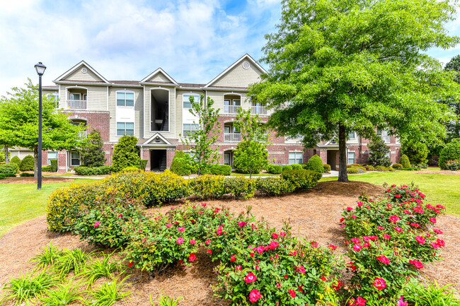 Building Photo - Villas at Loganville