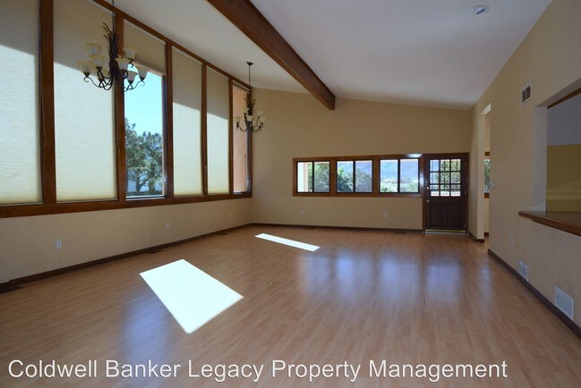 Building Photo - 1223 Rockrose Rd NE