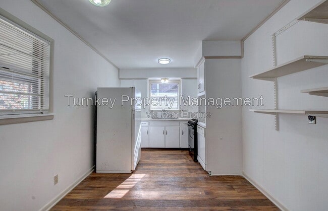 Building Photo - 5604 B St