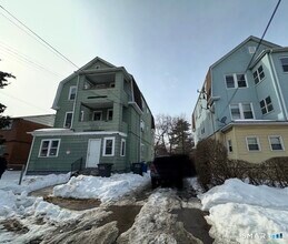 Building Photo - 165 Martin St