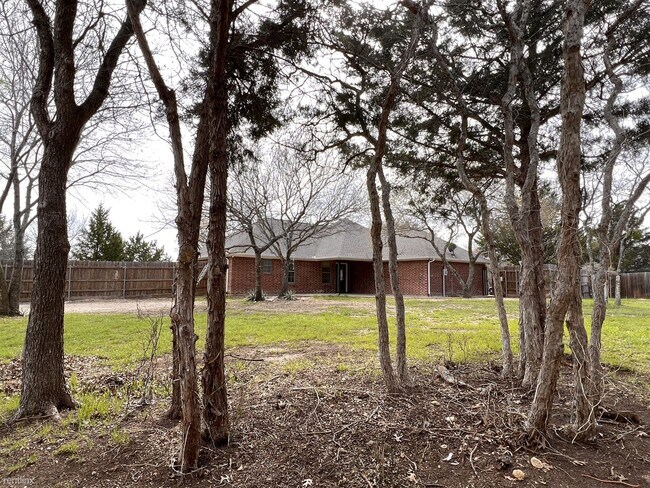 Building Photo - 3 br, 2 bath House - 104 Forrest View Court