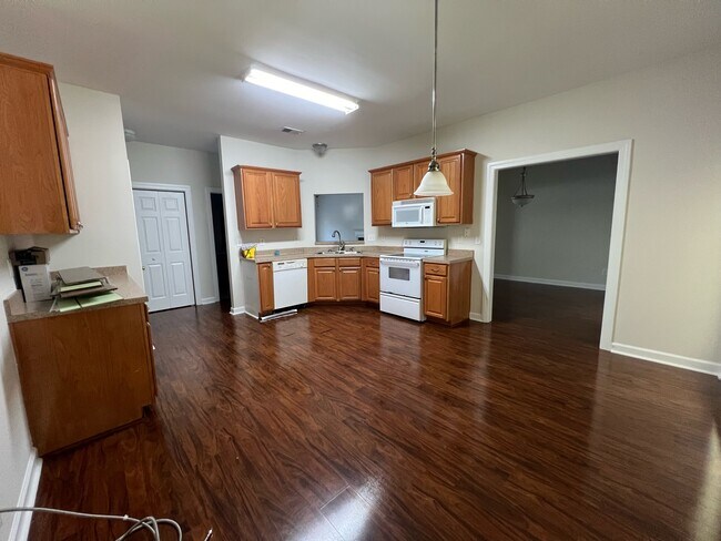 Building Photo - 4819 Rustlers Ct