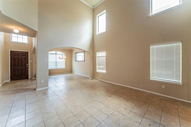 Building Photo - 5813 Burgundy Rose Dr
