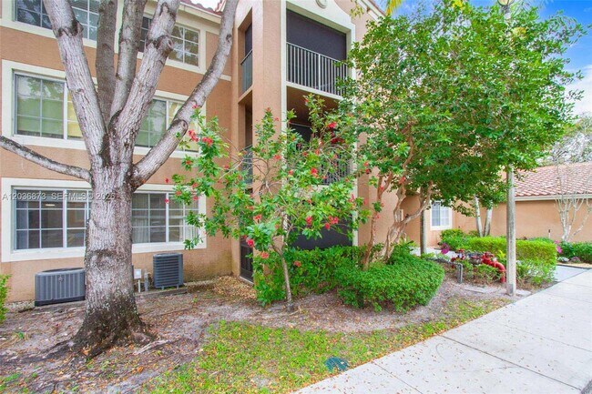 Foto del edificio - 4824 N State Rd 7