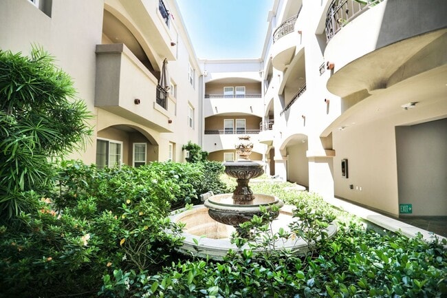 Interior Photo - La Providencia