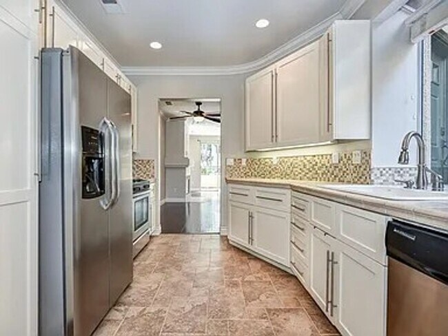 Foto del edificio - 10 Promontory Park