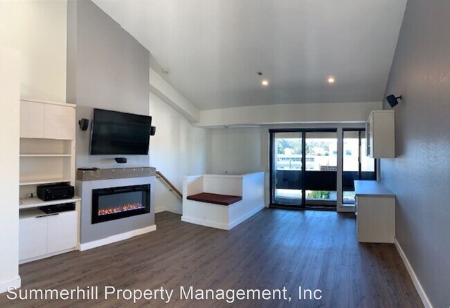 Building Photo - 2 br, 2.5 bath House - 685 High Street, 5A