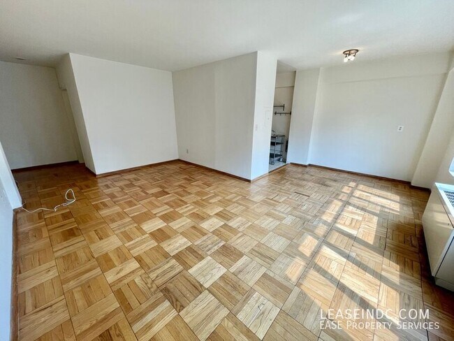 Foto del edificio - 1711 Massachusetts Ave NW