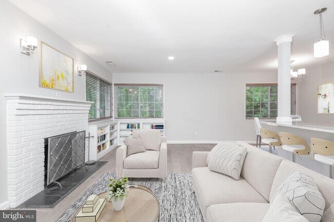 Foto del edificio - 710 N Buchanan St