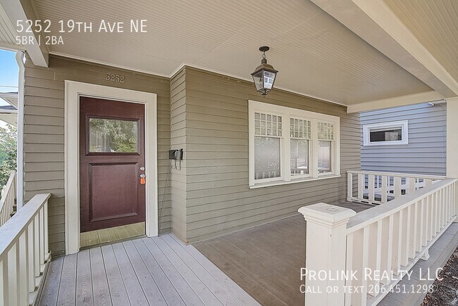 Foto del edificio - 5252 19th Ave NE