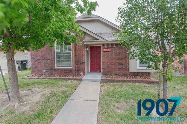 Foto del edificio - 2102 Briarcliff Dr