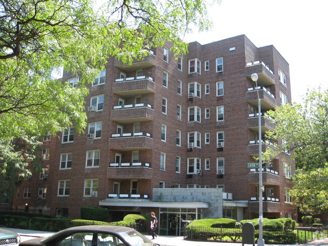 Building Photo - 1600 Caton Ave