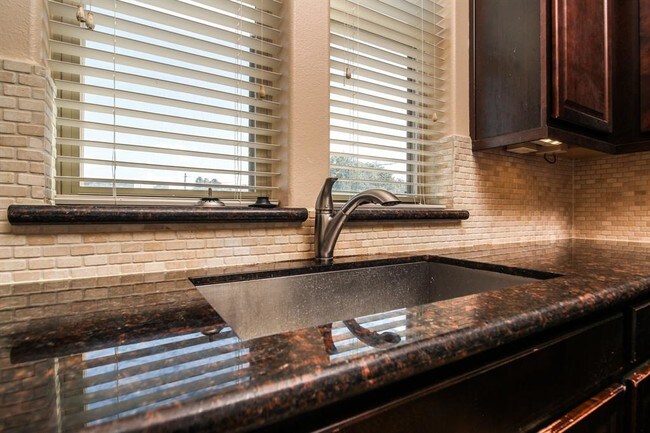 Foto del edificio - 2301 Hadley St