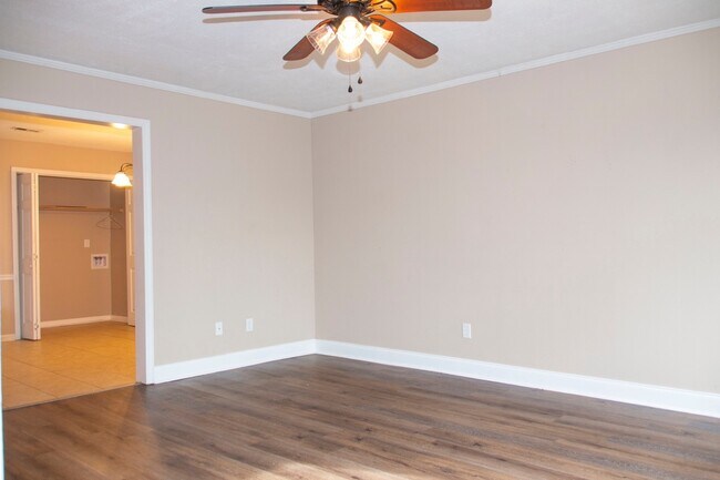 Foto del edificio - Half off first month rent move in special!