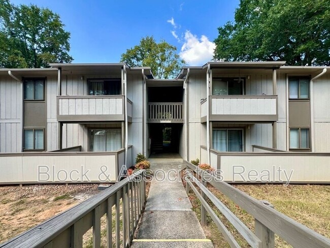 Foto del edificio - 2250 Sunderland Rd