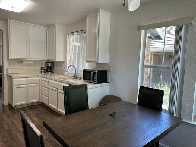 Building Photo - 8048 Andante Dr