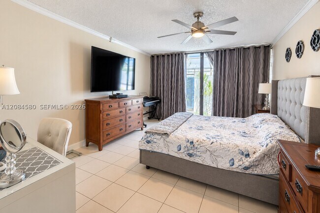 Foto del edificio - 1401 W Golfview Dr
