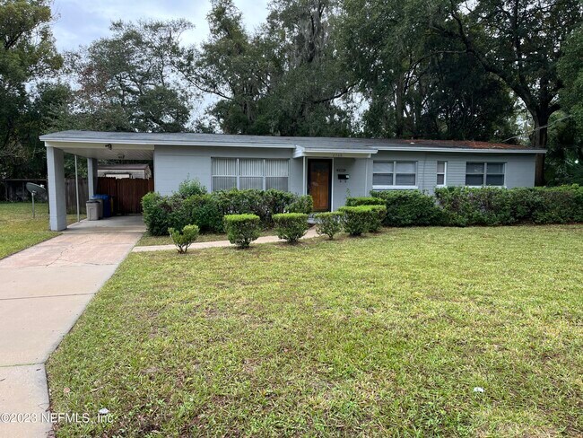 Building Photo - 2368 Wilmont Ave