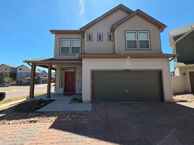 Foto del edificio - Beautiful 3 Bed 3 Bath Home In Banning Lewis Ranch!!!
