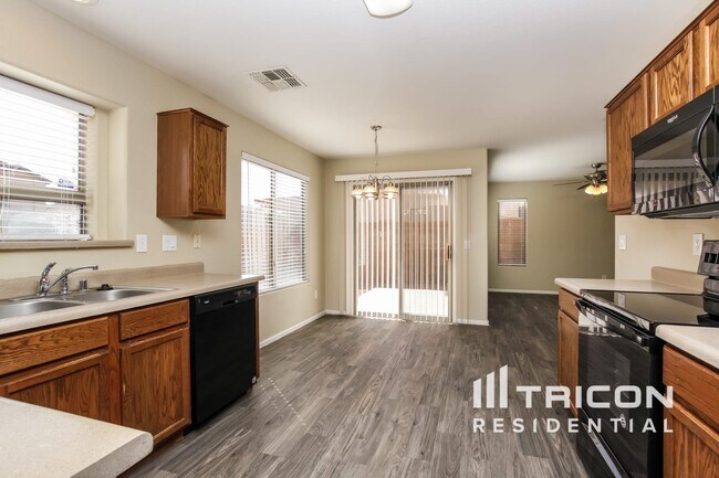 Foto del edificio - 12629 W Colter St