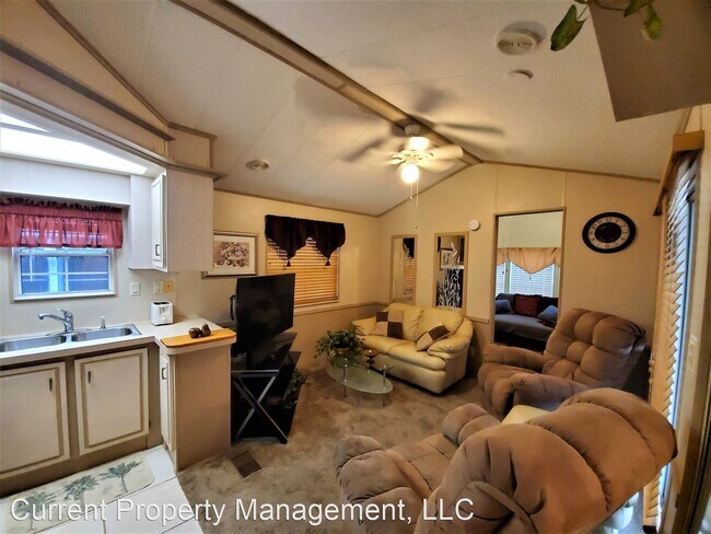 Building Photo - 2 br, 1.5 bath House - 3050 Beck Blvd  K-3