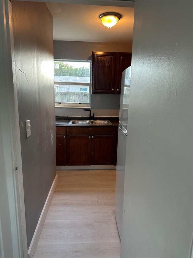 Foto del edificio - 6740 NW 6th Ct