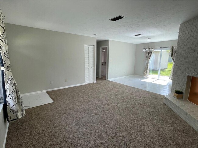 Foto del edificio - 6206 NW 27th St