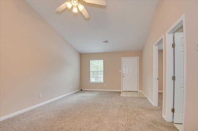 Building Photo - 616 Brook Trail