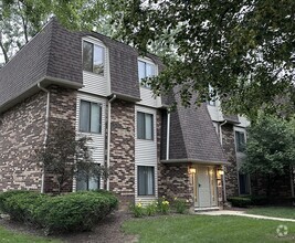 Building Photo - 234 W Ct of Shorewood
