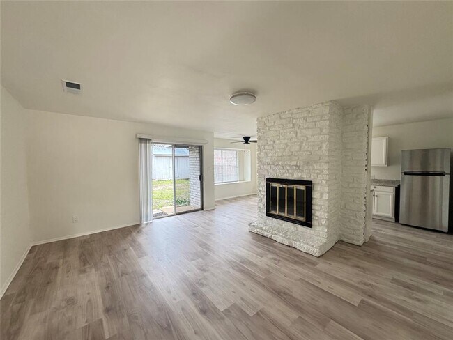 Foto del edificio - 1700 W Mesa Park Dr
