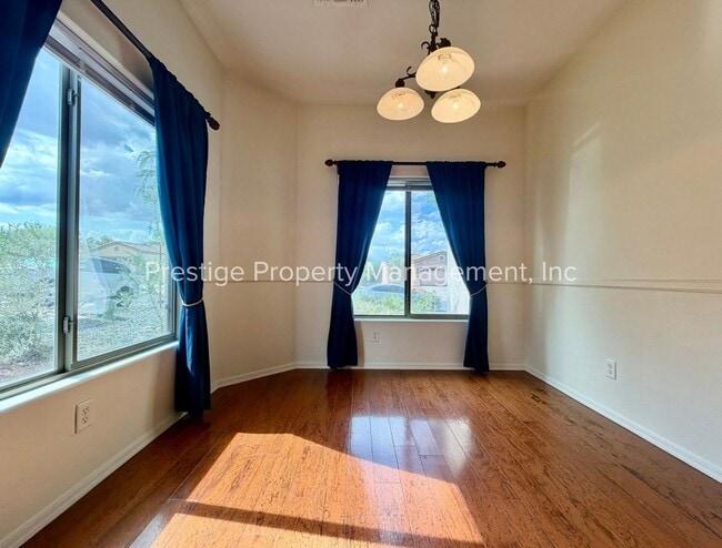 Building Photo - 346 E Calle Puente Lindo