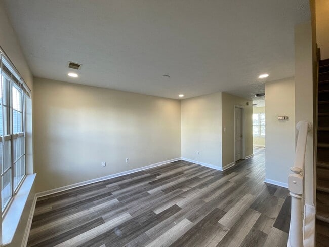 Building Photo - 2822 Hanna Pl